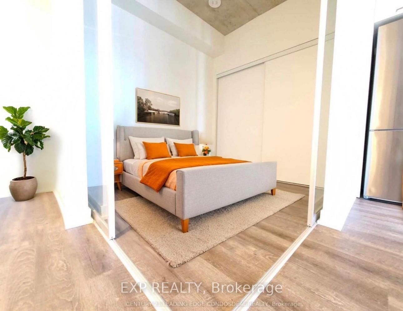 1808 St Clair Avenue W, Unit 305 - Photo 6