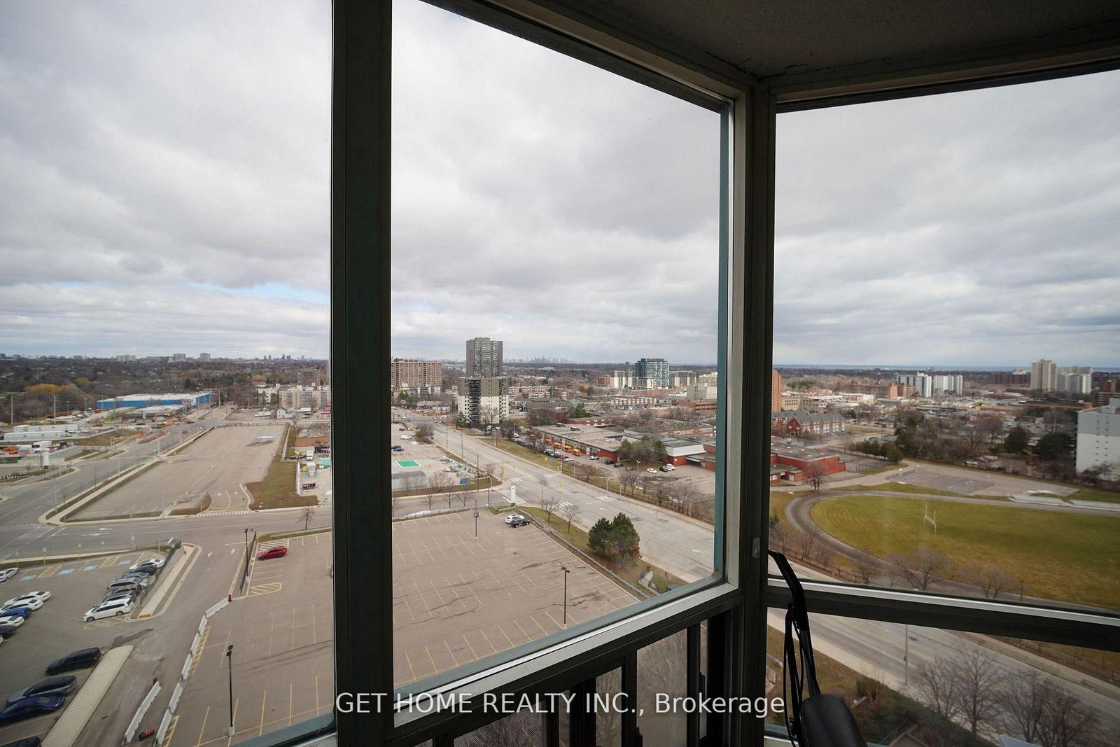 115 Hillcrest Avenue, Unit 1402 - Photo 14