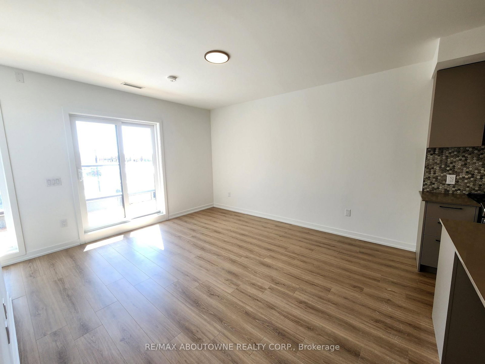 20 Lagerfeld Drive, Unit 12 - Photo 10