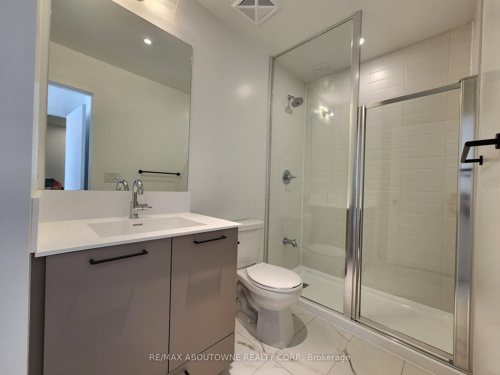 20 Lagerfeld Drive, Unit 12 - Photo 22