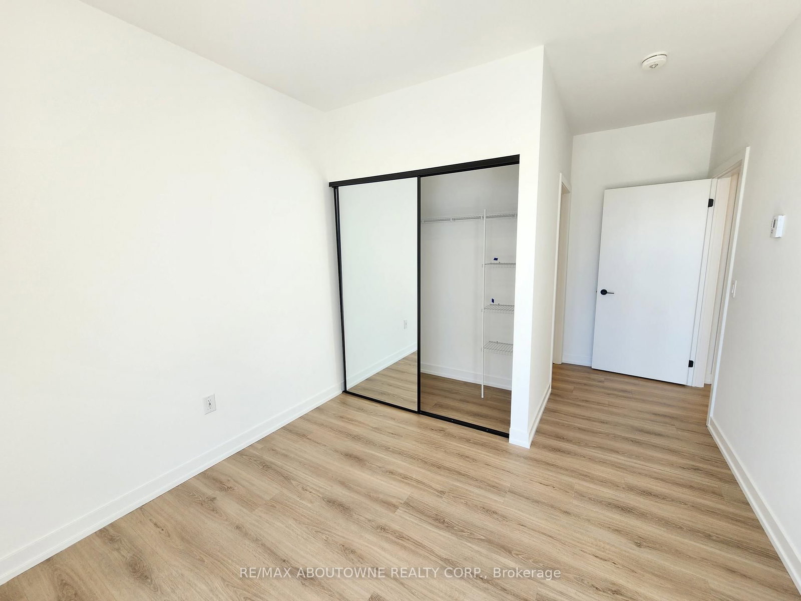 20 Lagerfeld Drive, Unit 12 - Photo 24