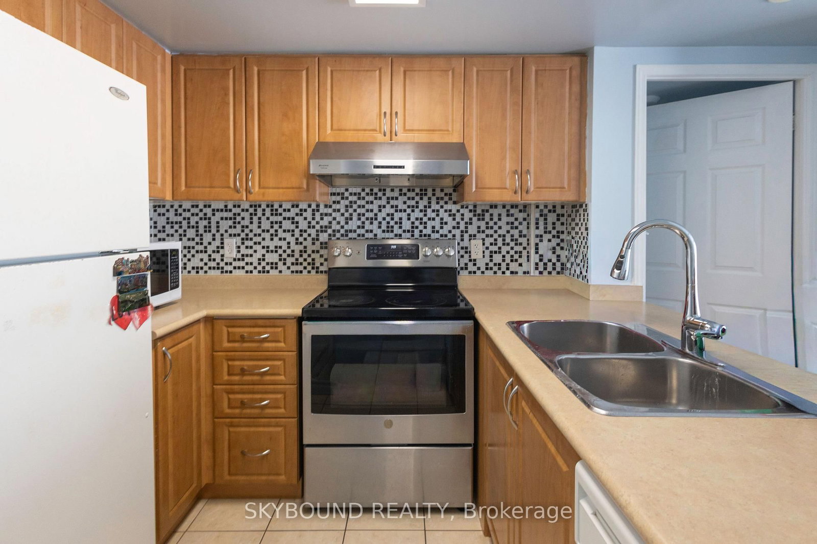 3043 Finch Avenue W, Unit 2033