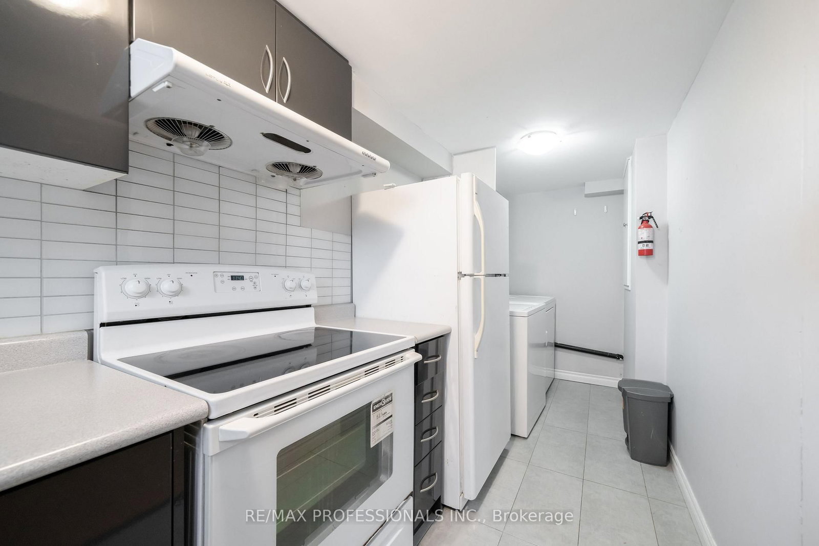 35A Bowie Avenue, Unit Bsmt - Photo 14