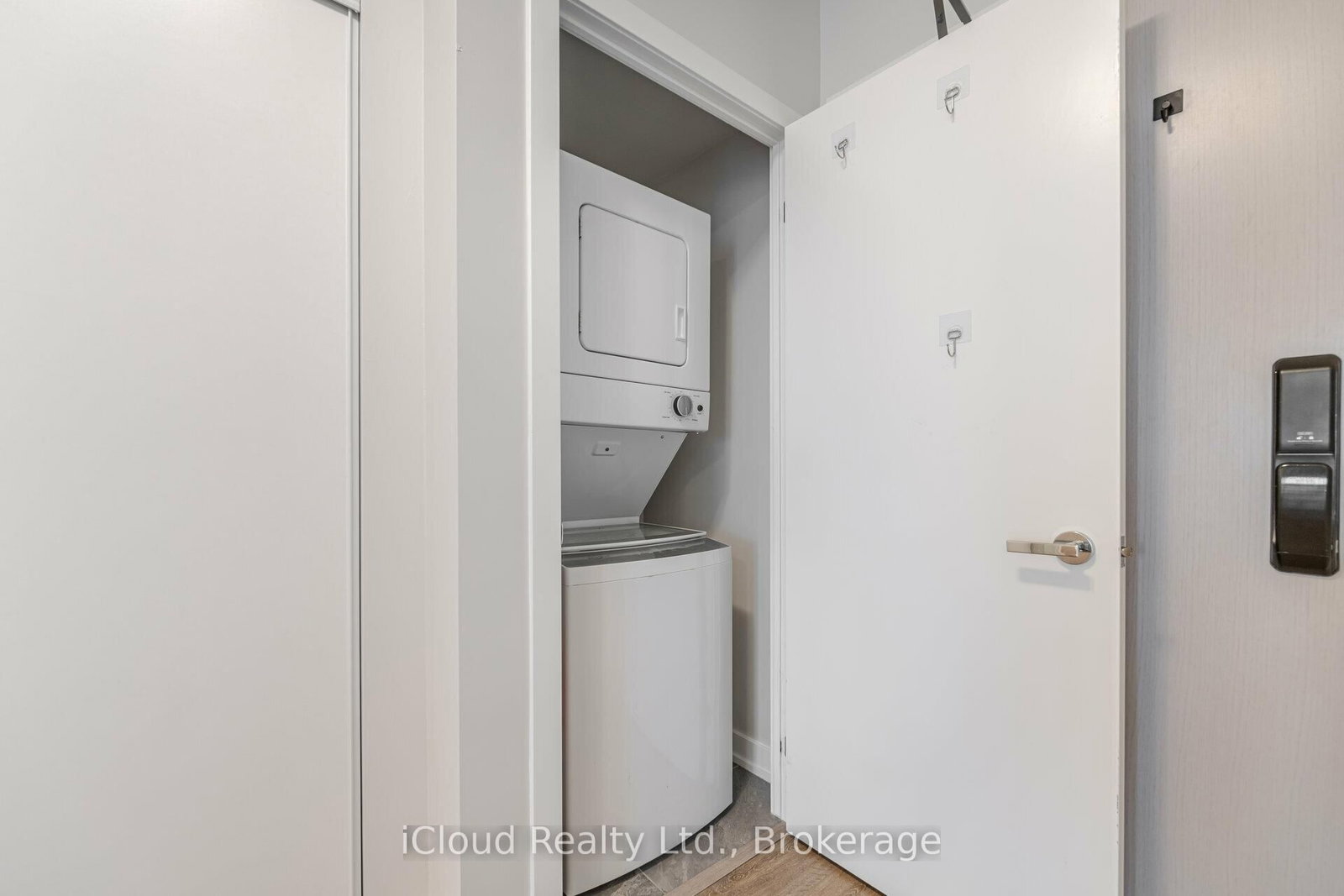 3200 Dakota Common, Unit B509 - Photo 21