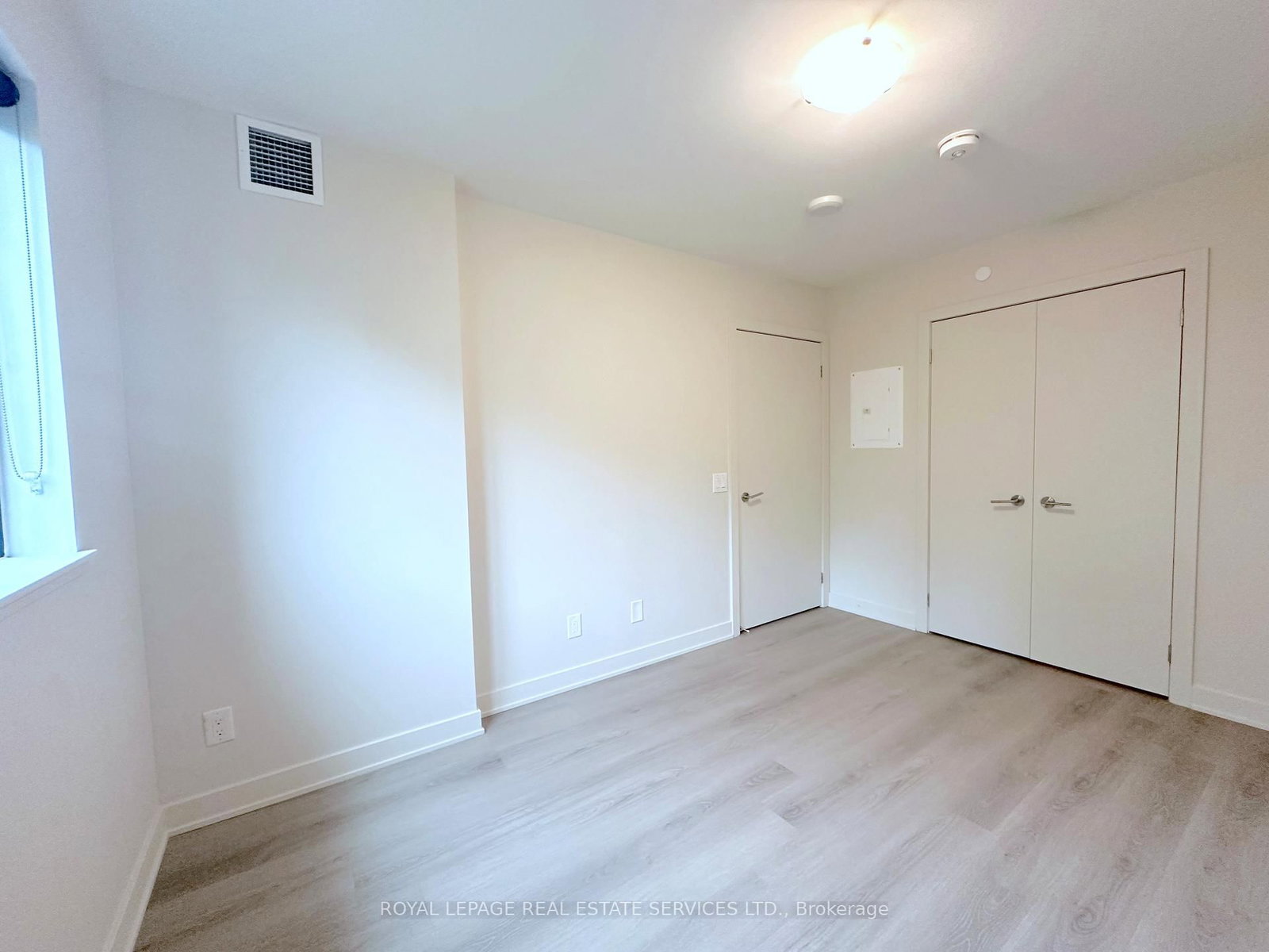 3385 Dundas Street W, Unit 301 - Photo 11