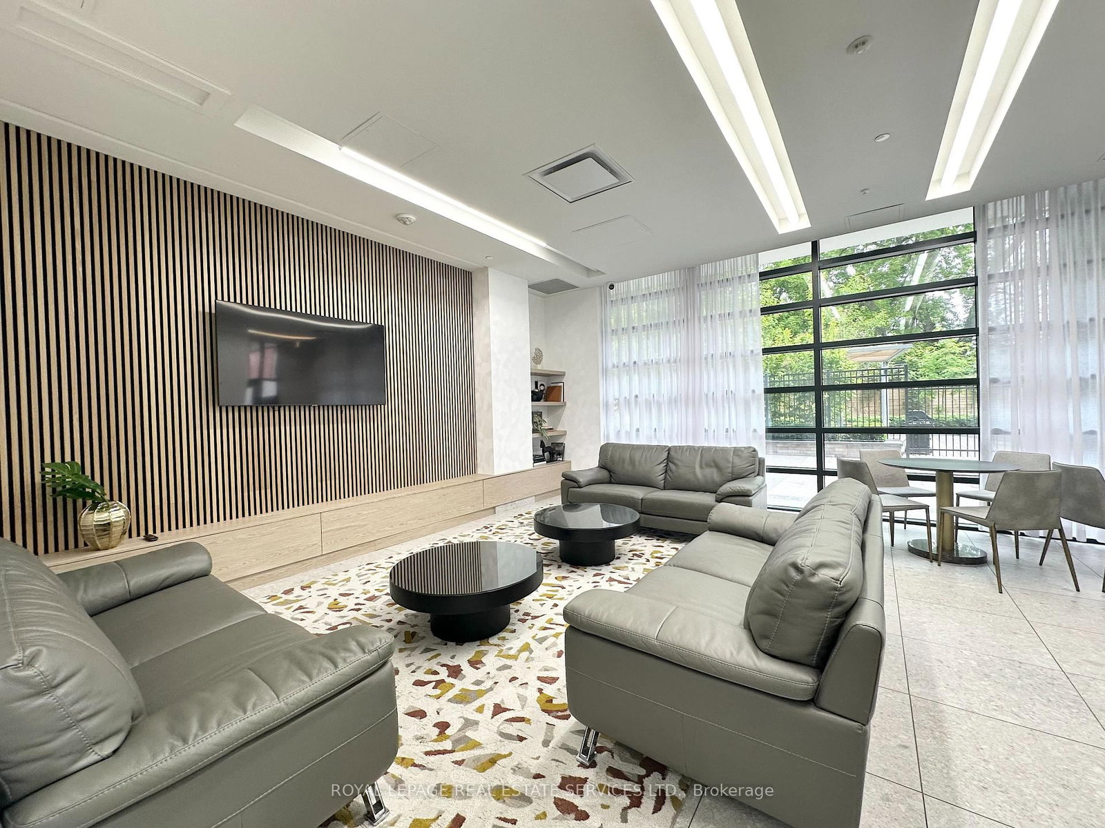 3385 Dundas Street W, Unit 301 - Photo 18