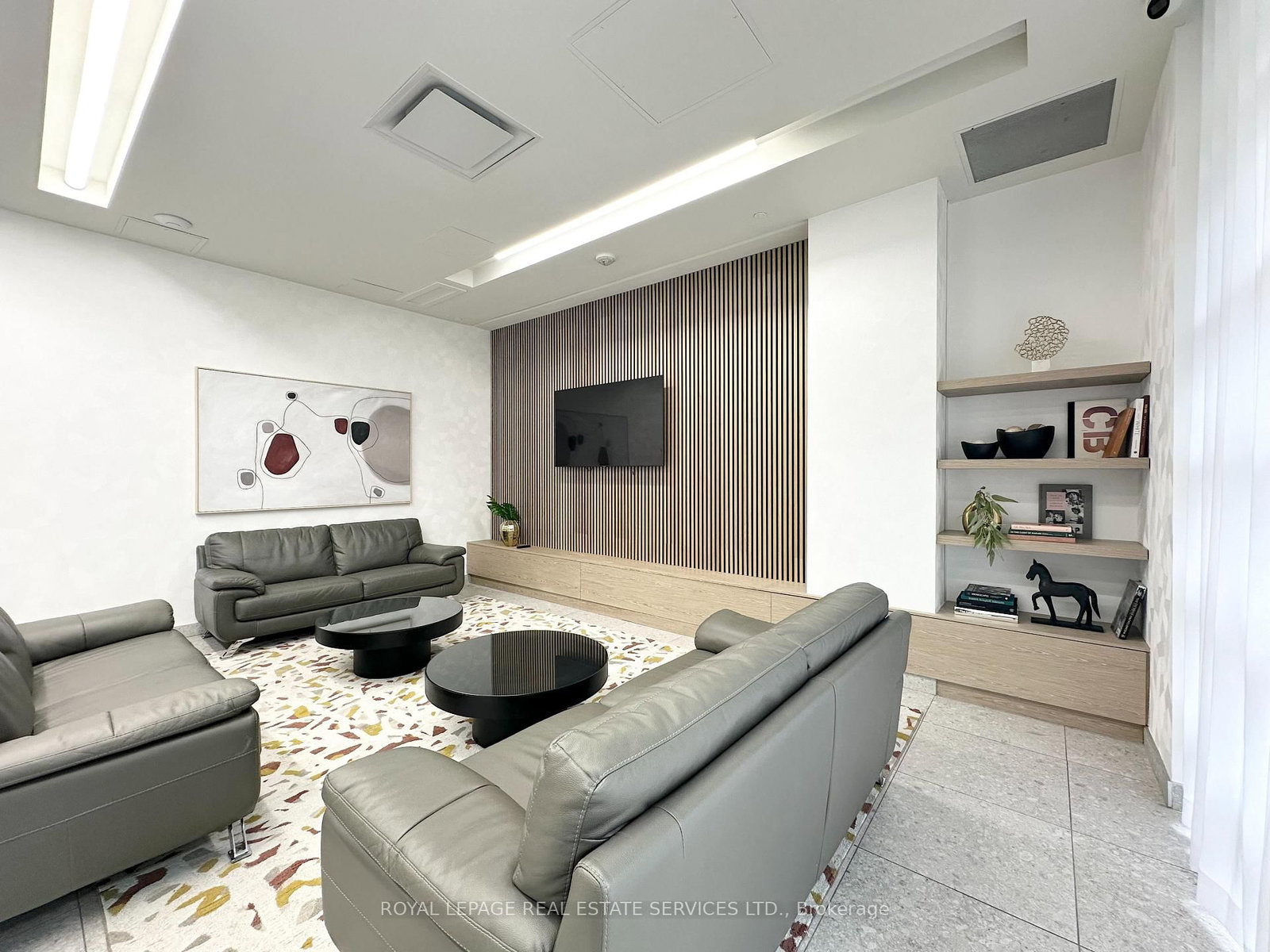 3385 Dundas Street W, Unit 323 - Photo 18