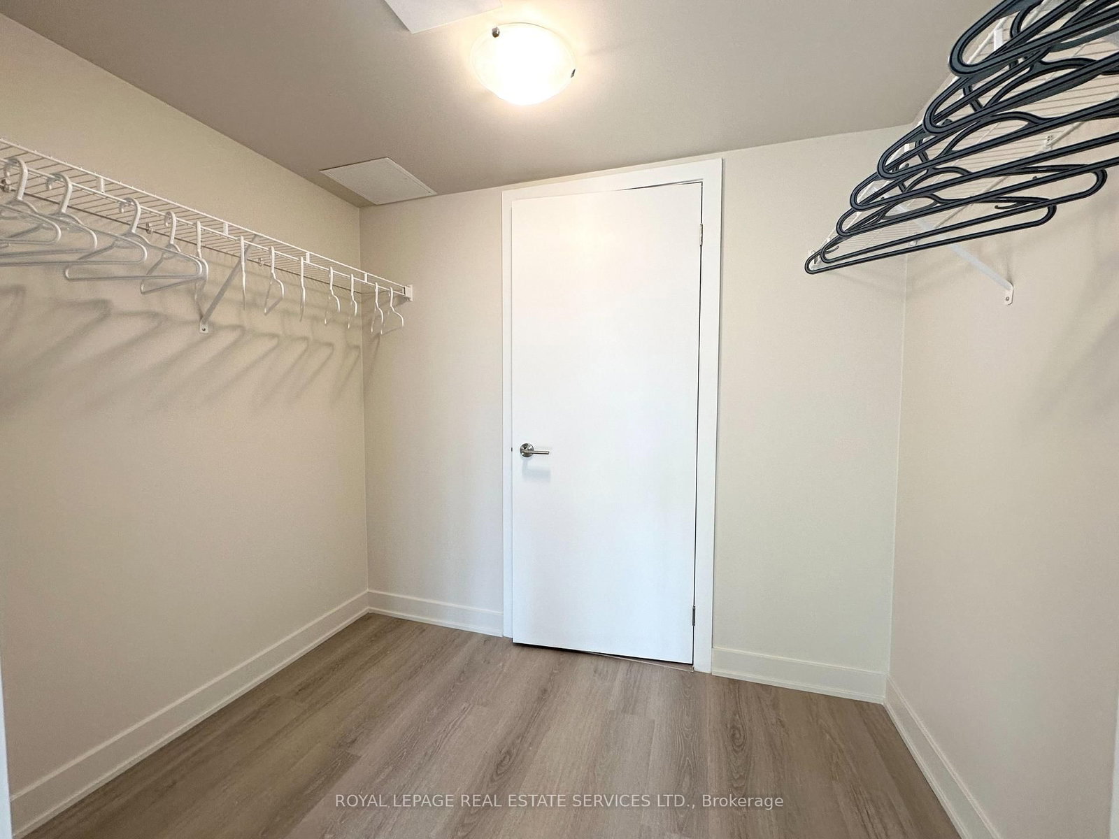 3385 Dundas Street W, Unit 323 - Photo 7