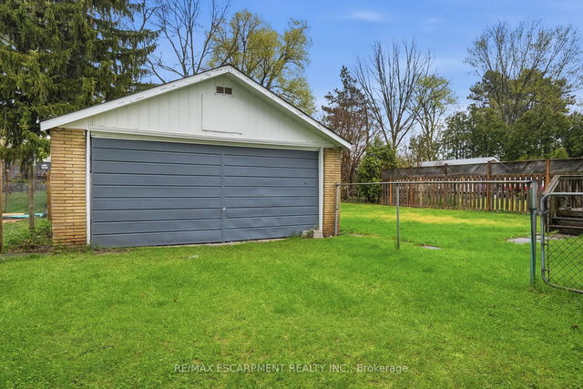 523 ENFIELD Road