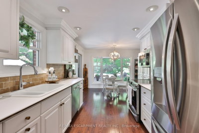 3555 Kingbird Court • Mississauga, ON photo 6
