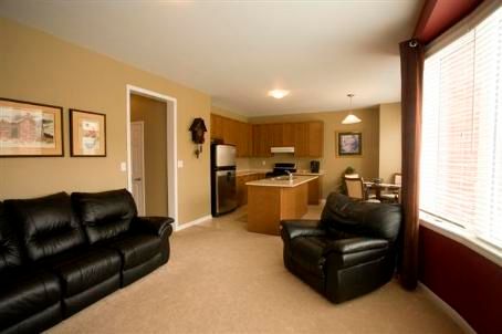 1211 Barr Cres, Milton, L9T6X6 | Image 2