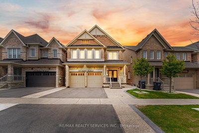 7-bed Detached House · 152 Newhouse Blvd
