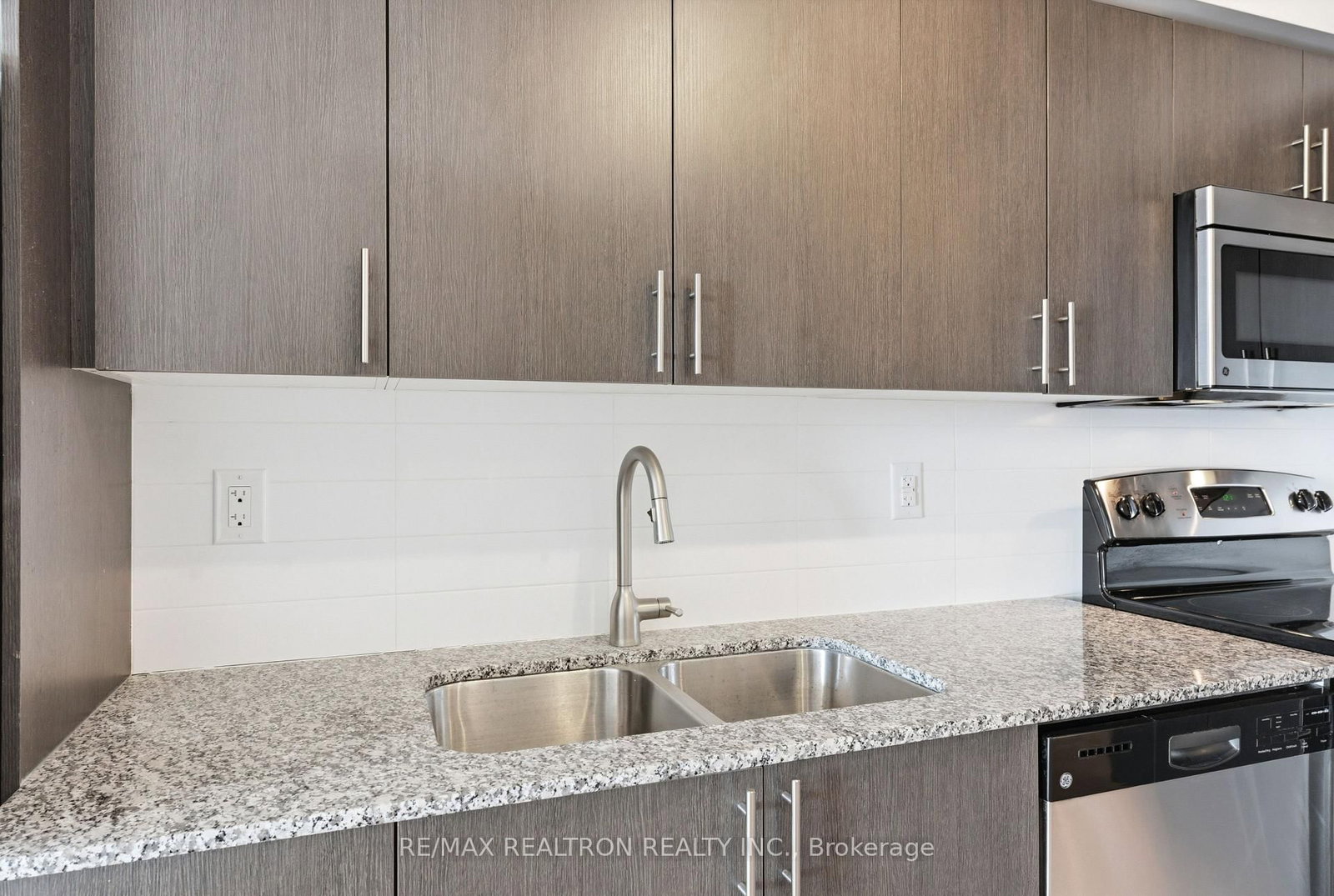 830 Lawrence Avenue W, Unit 446 - Photo 15