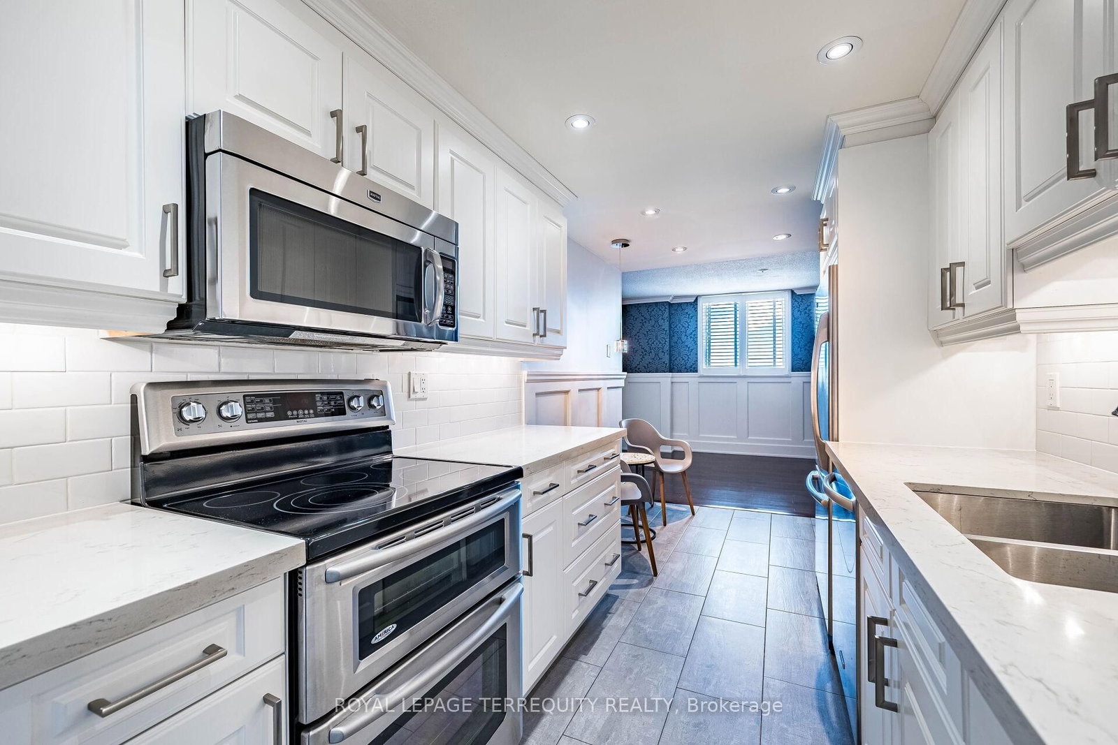 820 Burnhamthorpe Road, Unit 1902 - Photo 12