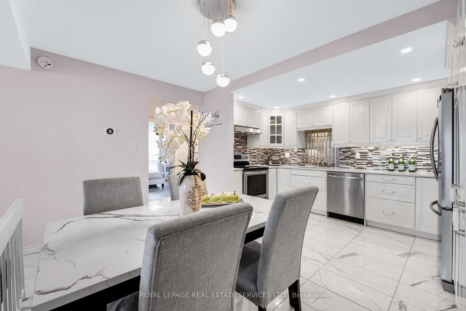 20 Speers Road, Unit 605 - Photo 10