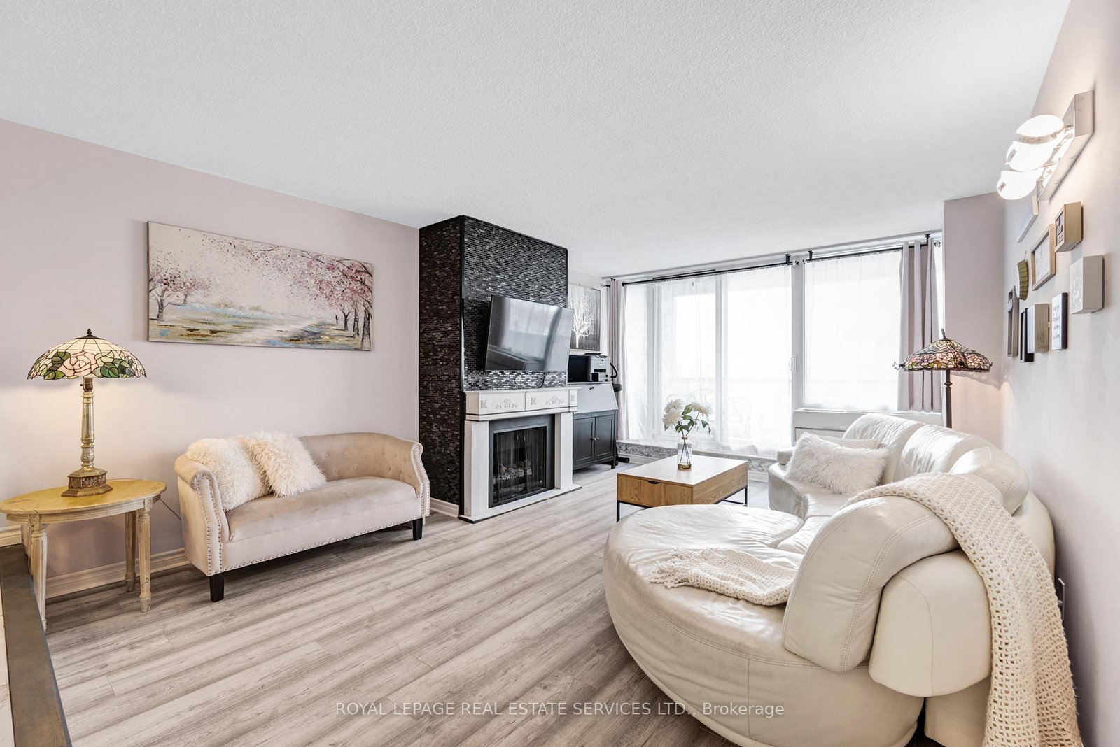 20 Speers Road, Unit 605 - Photo 16