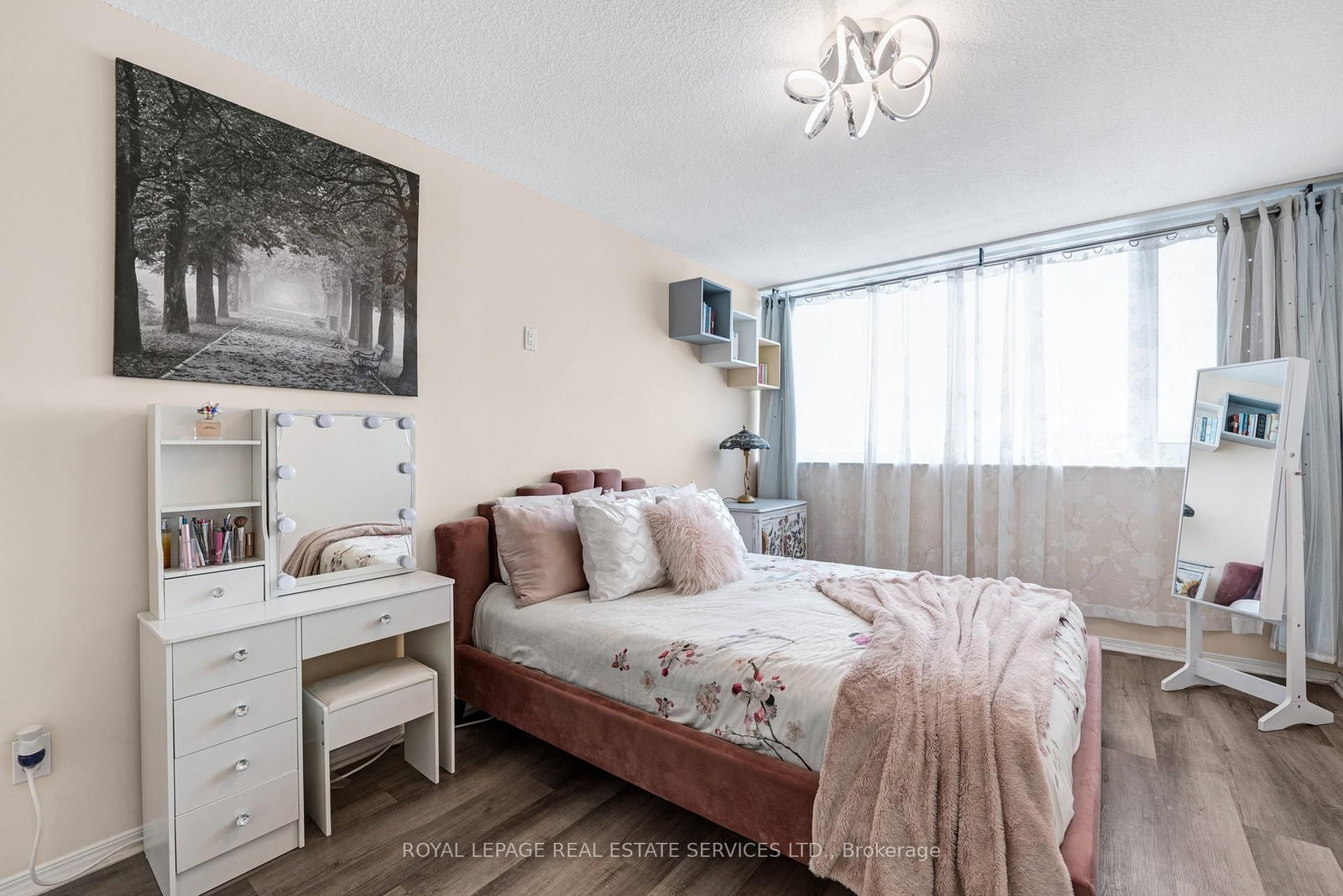20 Speers Road, Unit 605 - Photo 19