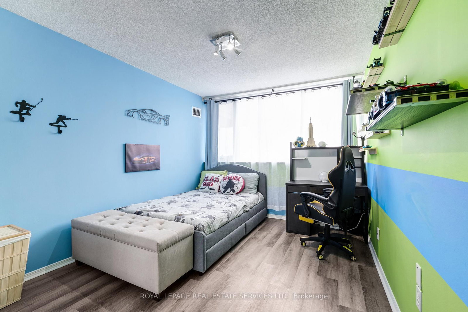 20 Speers Road, Unit 605 - Photo 27