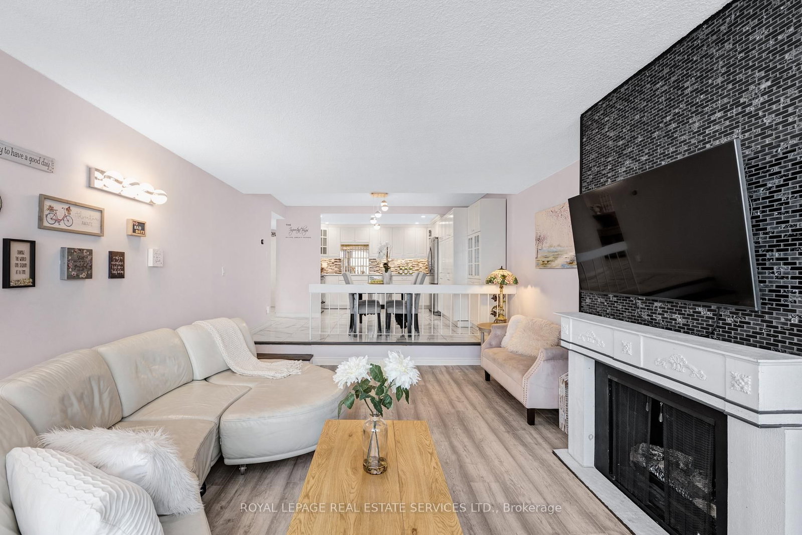 20 Speers Road, Unit 605 - Photo 32