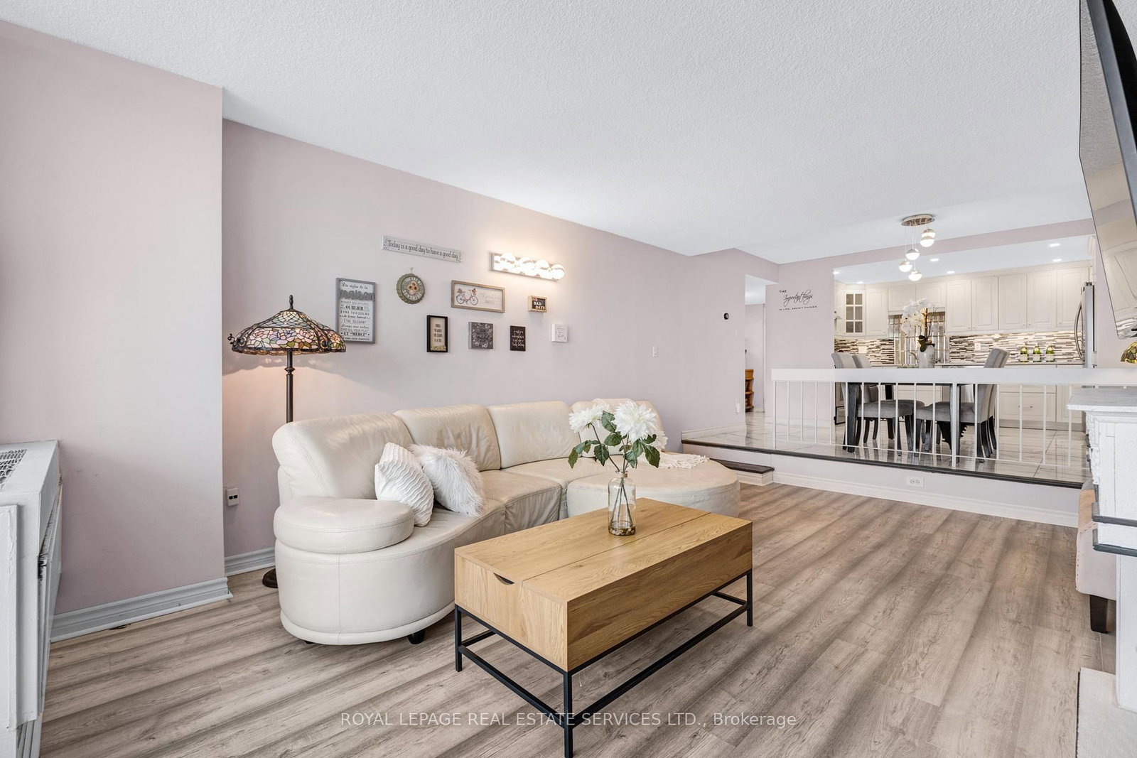 20 Speers Road, Unit 605 - Photo 34