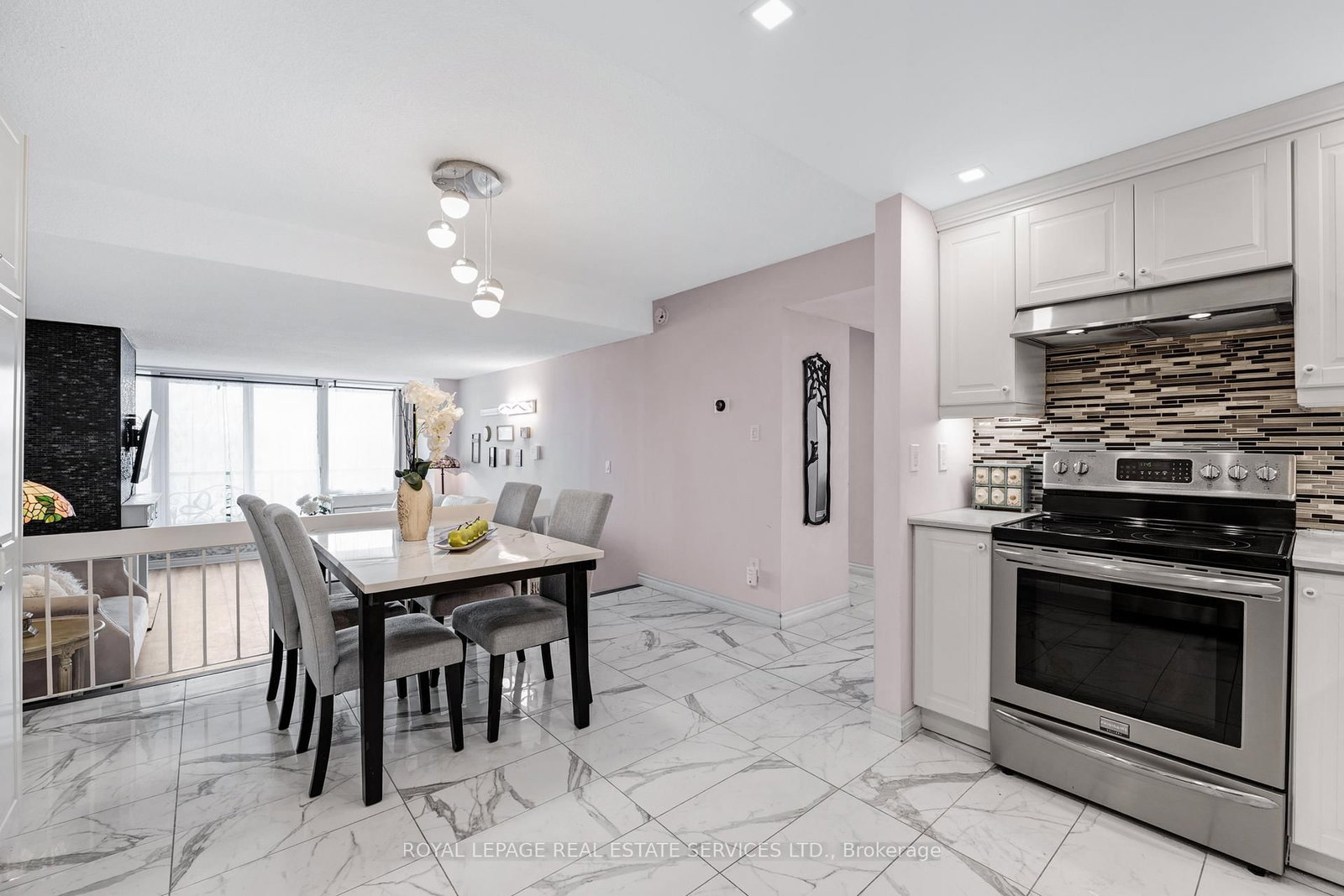 20 Speers Road, Unit 605 - Photo 9