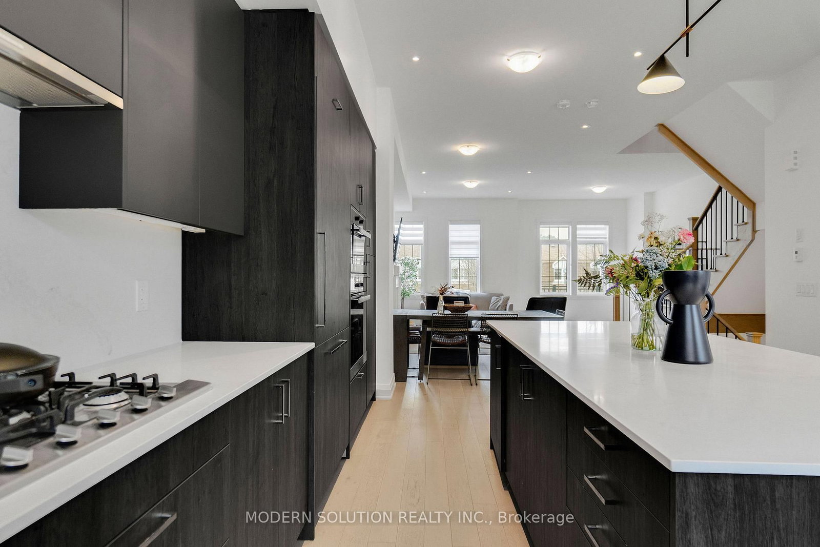 1659 Vellore Crescent - Photo 18