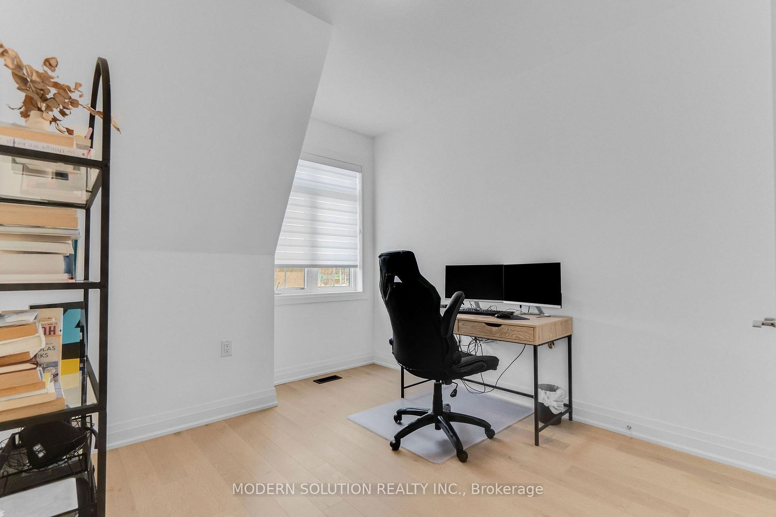 1659 Vellore Crescent - Photo 29