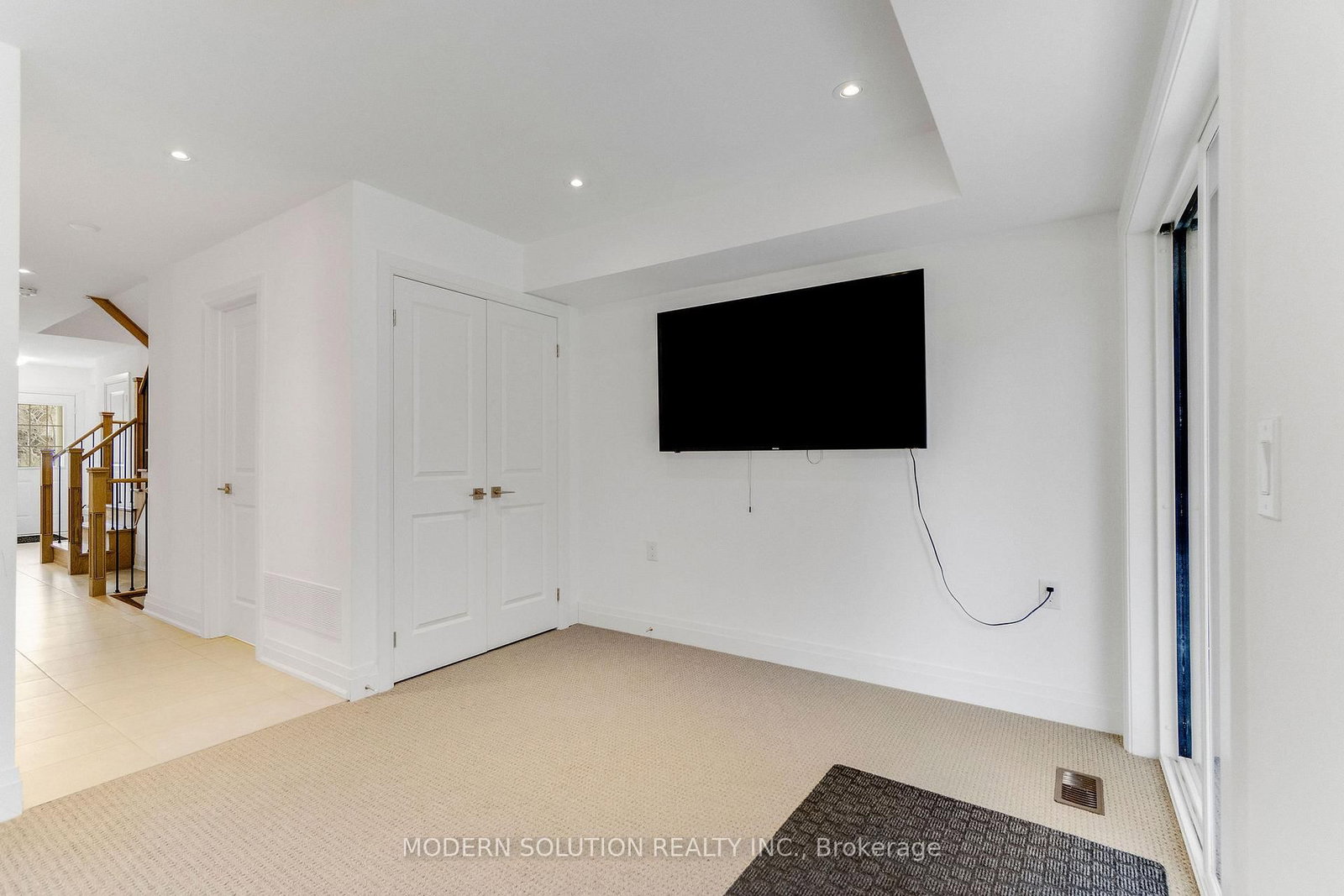 1659 Vellore Crescent - Photo 8
