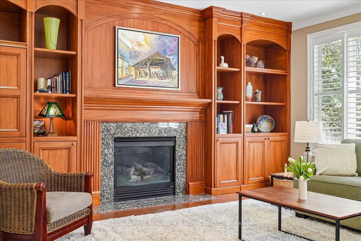 1726 The Pines • Mississauga, ON photo 12