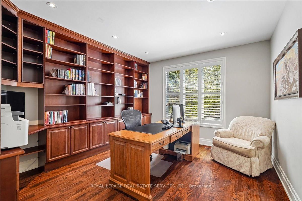 1726 The Pines • Mississauga, ON photo 17