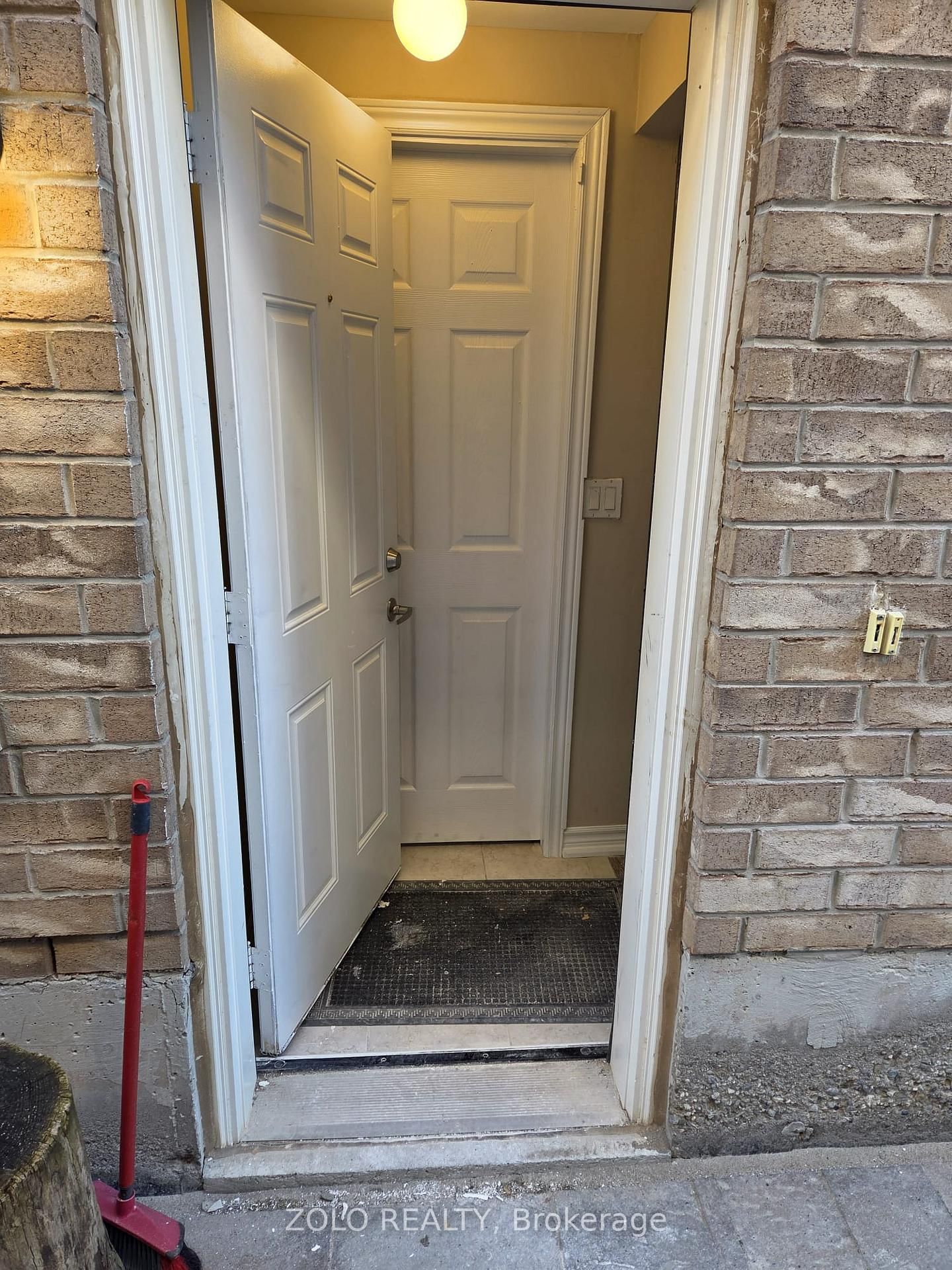 Detached House for lease at Basement-61 Interlude Drive, Brampton, Ontario, L6X 3B1 - Credit Valley - MLS: W13121414