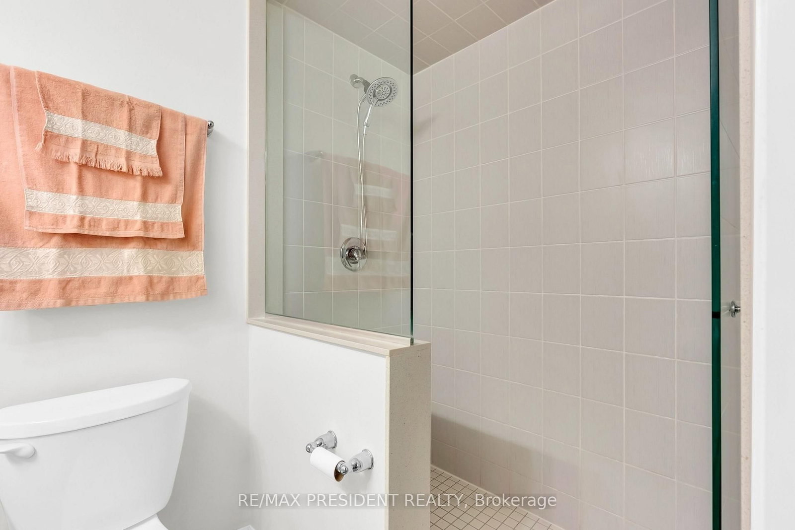 60 Baycliffe Crescent, Unit 204 - Photo 29