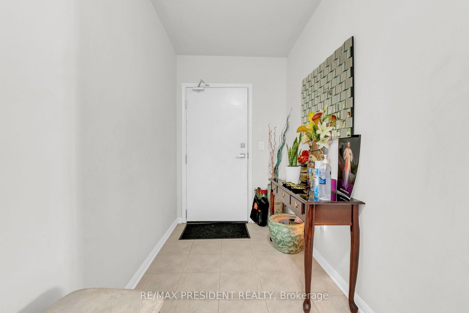 60 Baycliffe Crescent, Unit 204 - Photo 8