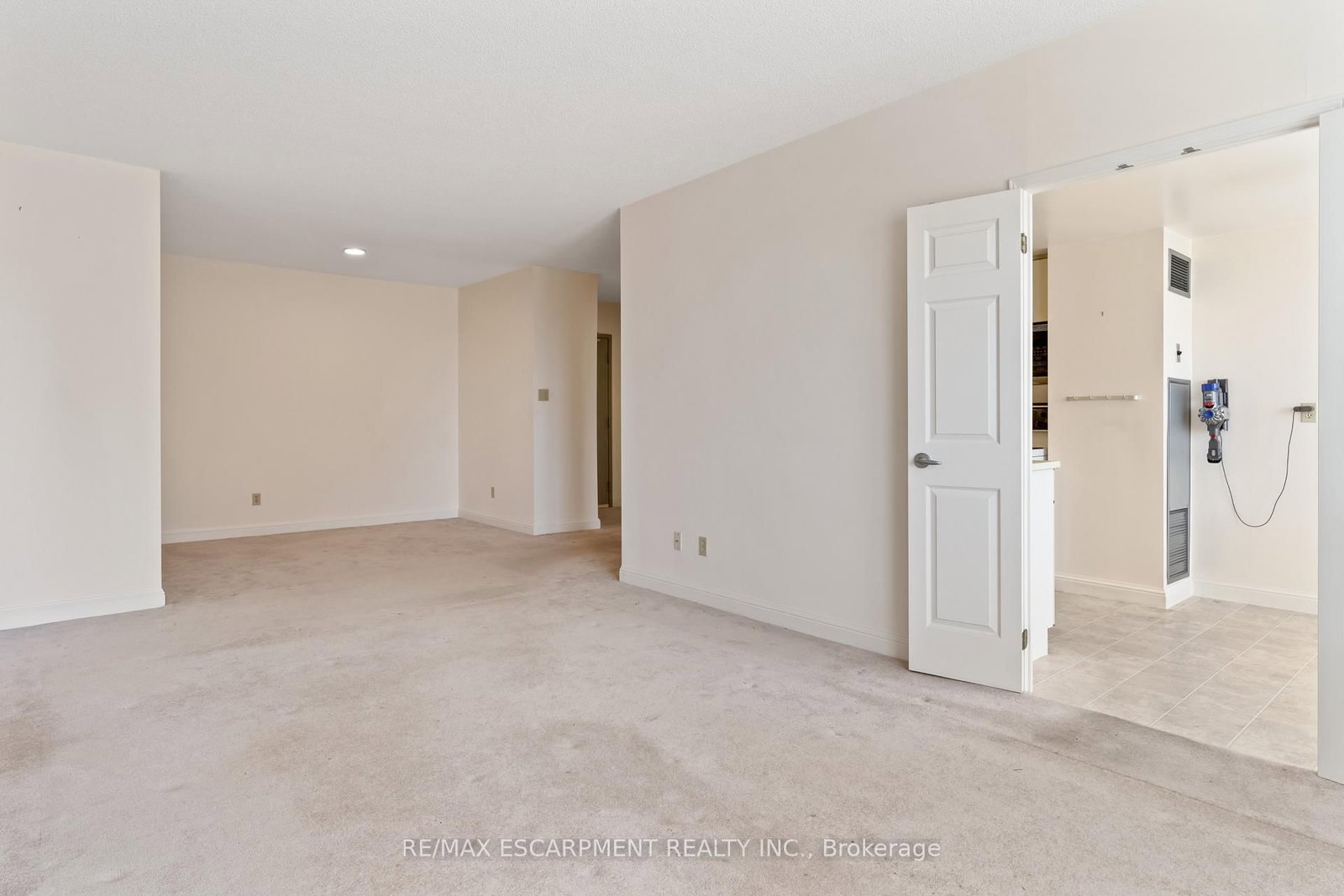 430 Pearl Street, Unit 410 - Photo 12