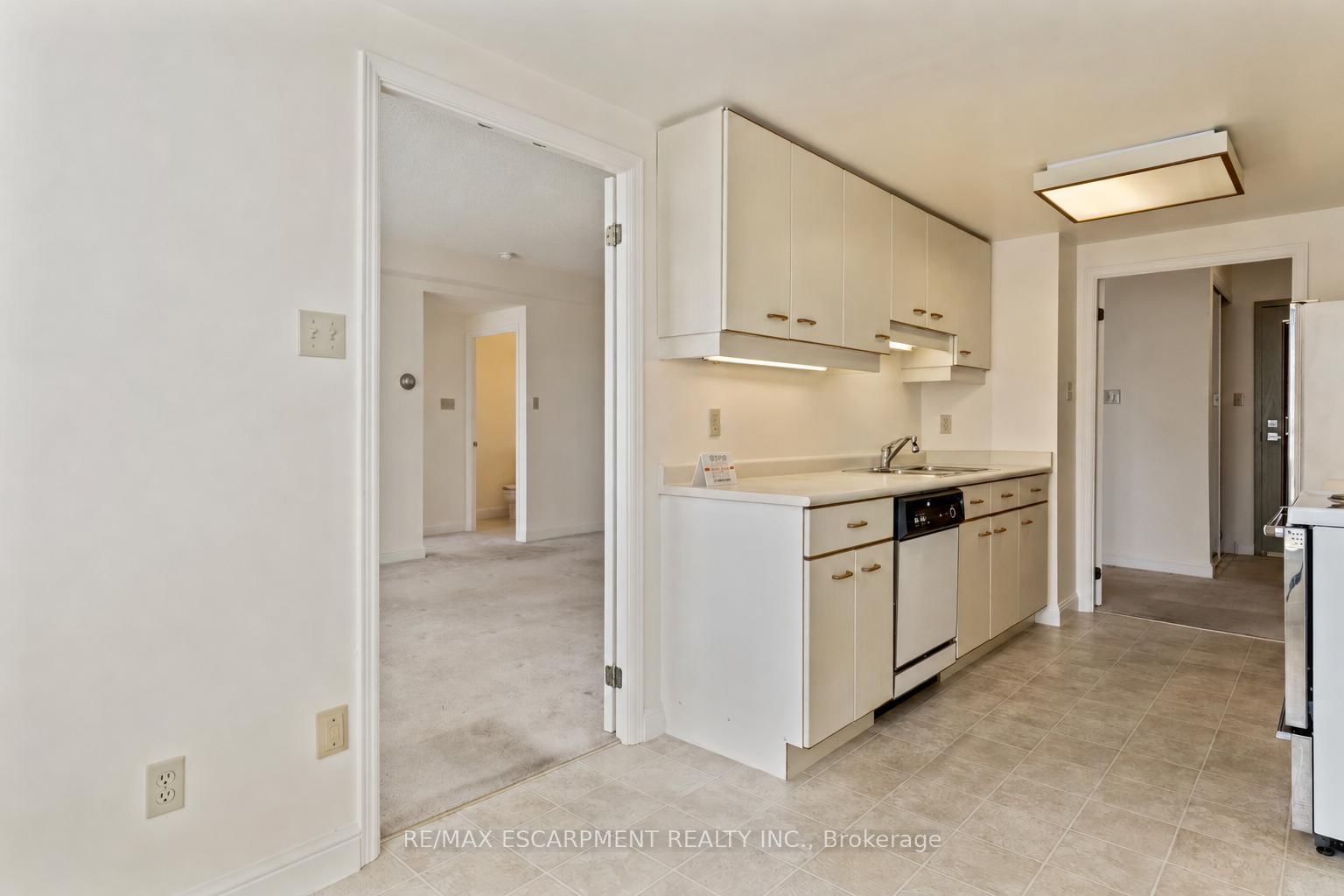 430 Pearl Street, Unit 410 - Photo 14