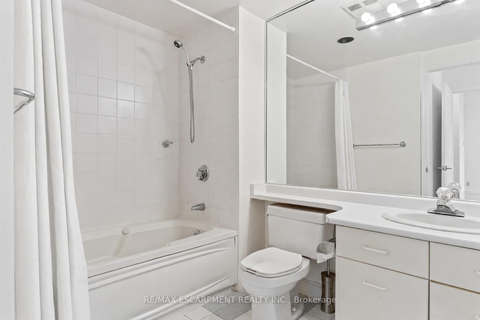 430 Pearl Street, Unit 410 - Photo 25