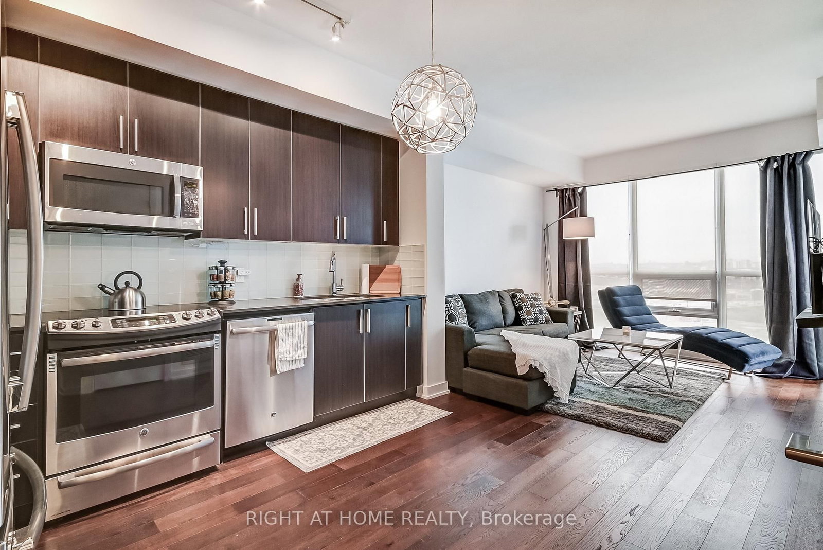 2212 Lake Shore Boulevard W, Unit 2710 - Photo 13