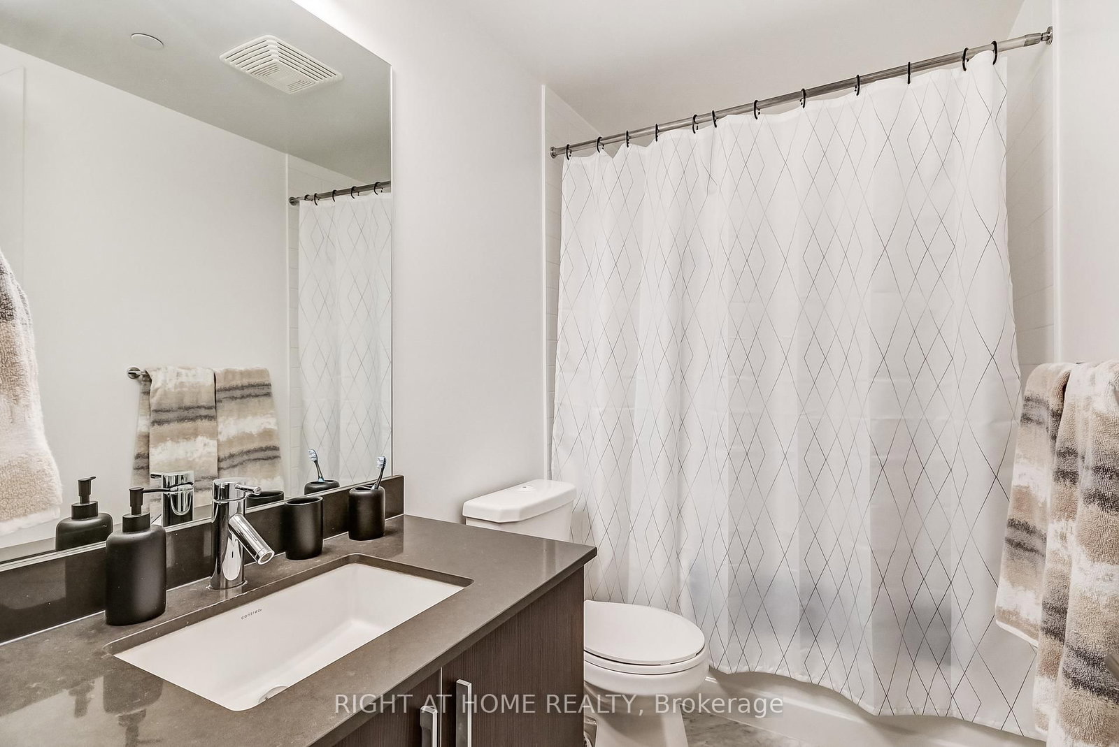 2212 Lake Shore Boulevard W, Unit 2710 - Photo 17