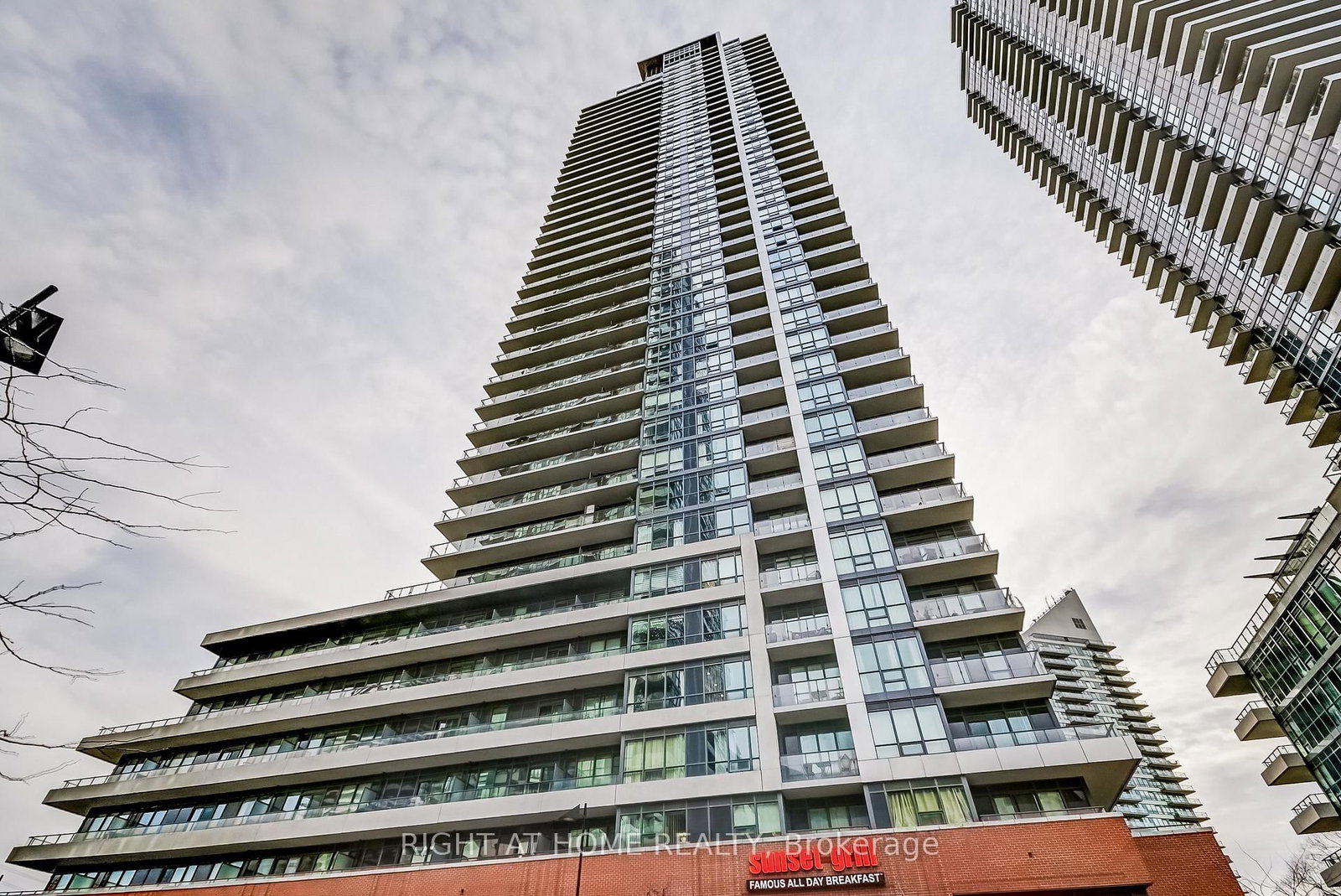 2212 Lake Shore Boulevard W, Unit 2710 - Photo 26