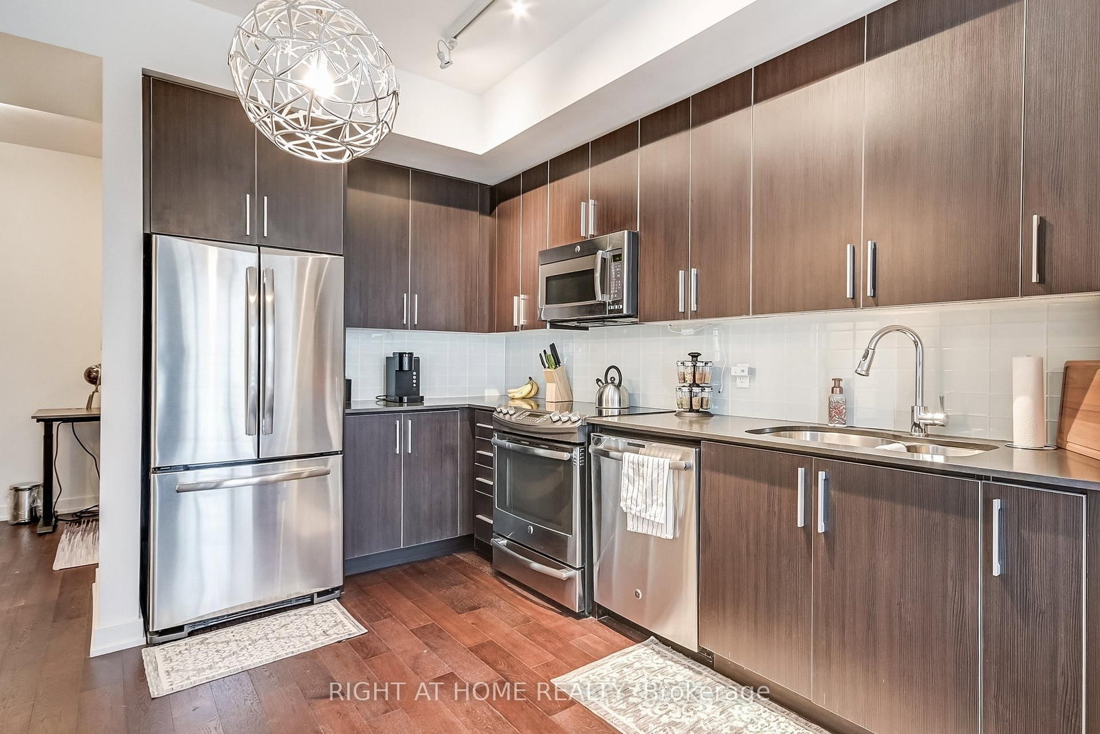 2212 Lake Shore Boulevard W, Unit 2710 - Photo 9