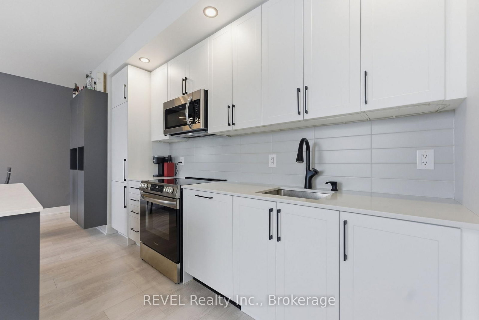 2450 Old Bronte Road, Unit 405 - Photo 11