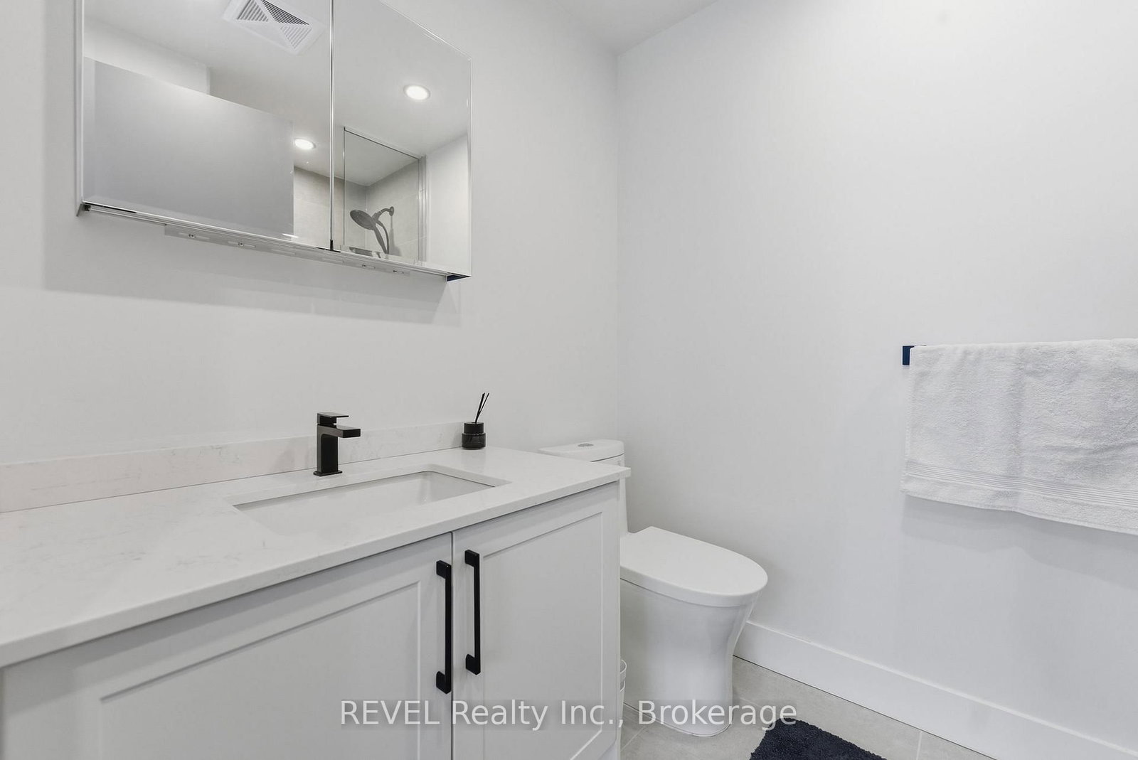 2450 Old Bronte Road, Unit 405 - Photo 16