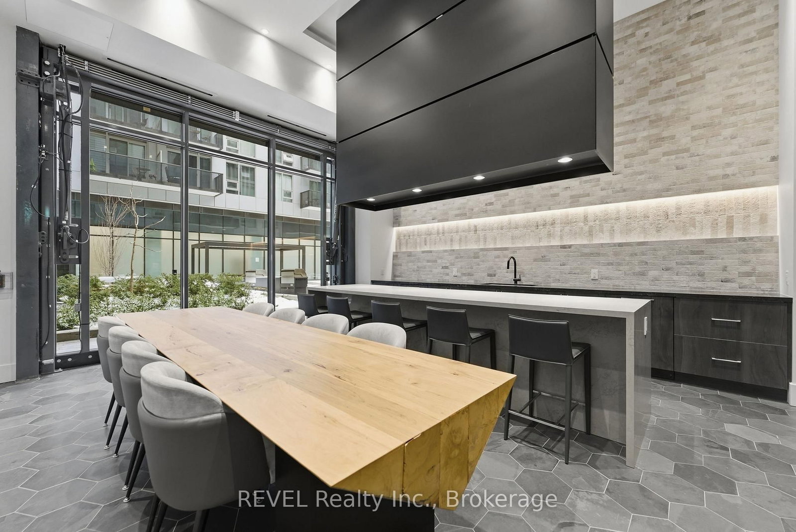 2450 Old Bronte Road, Unit 405 - Photo 31