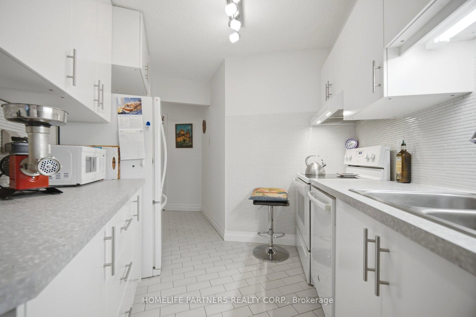 335 Mill Road, Unit 903 - Photo 7