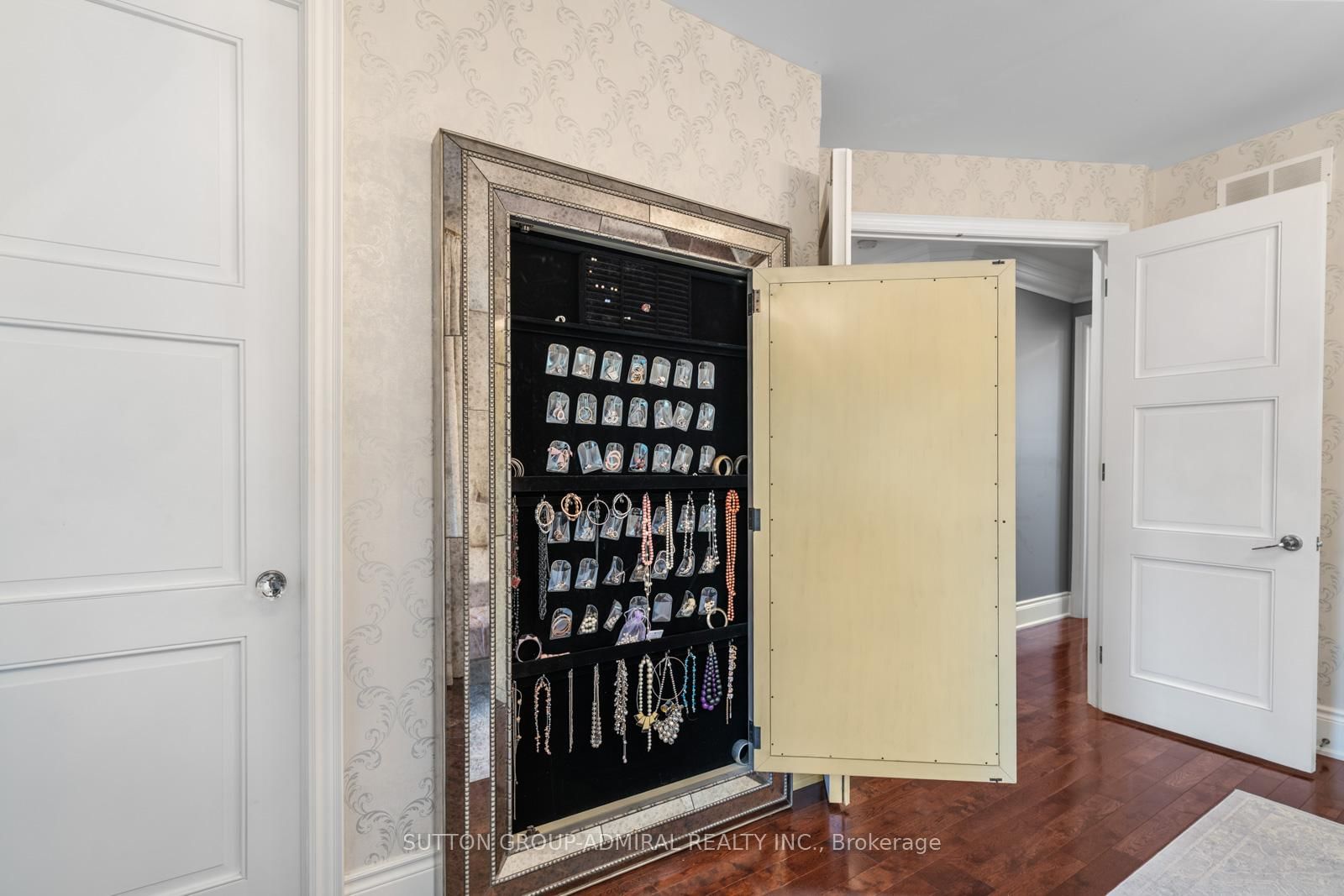 9 Cheshire Drive • Toronto, ON photo 31