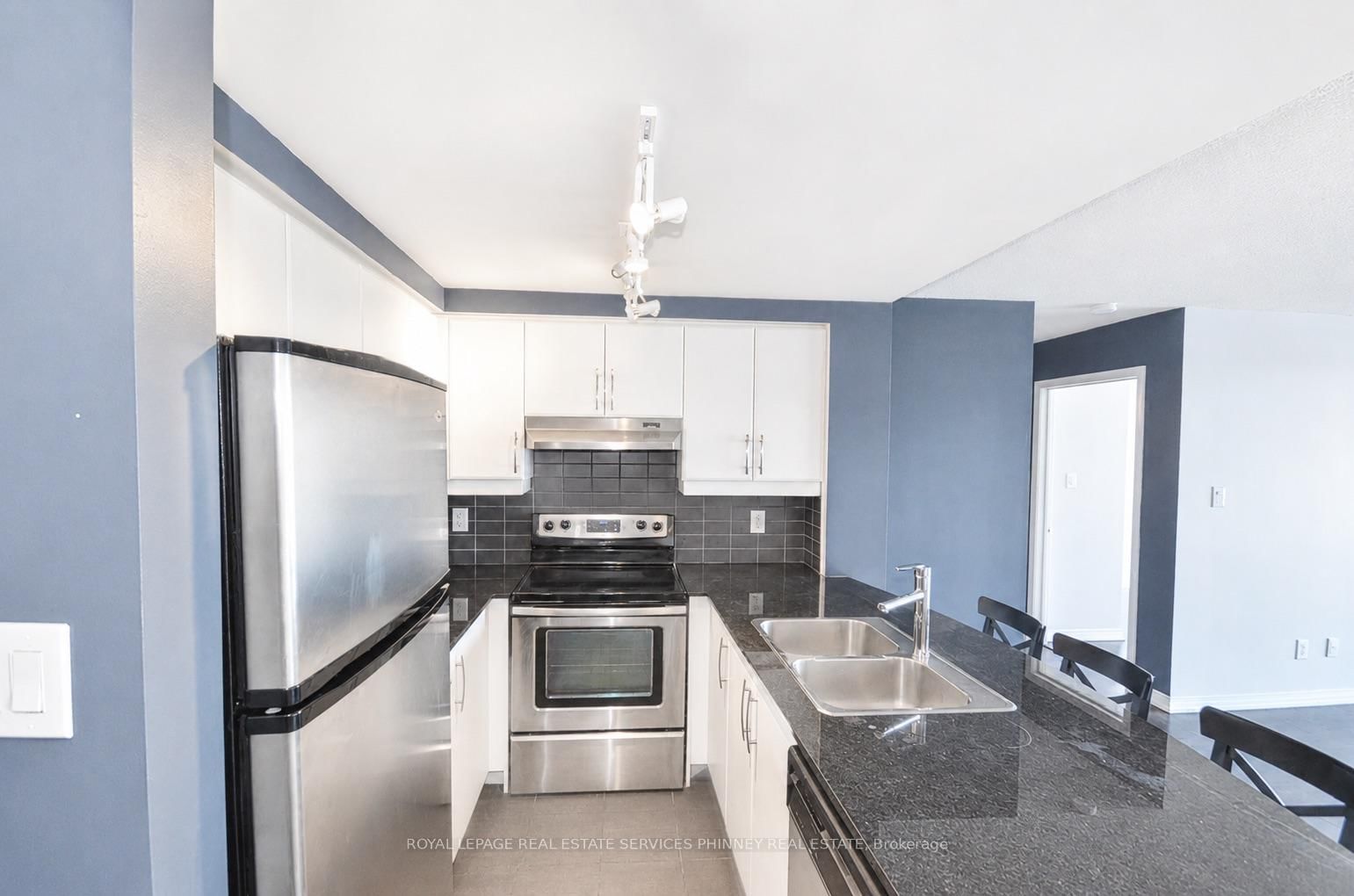 9 George Street N, Unit 2112 - Photo 9