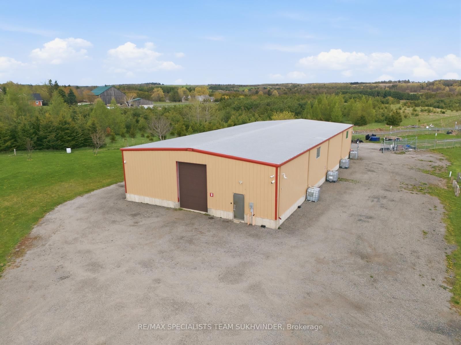 2049 Highpoint Side Road • Caledon, ON photo 4