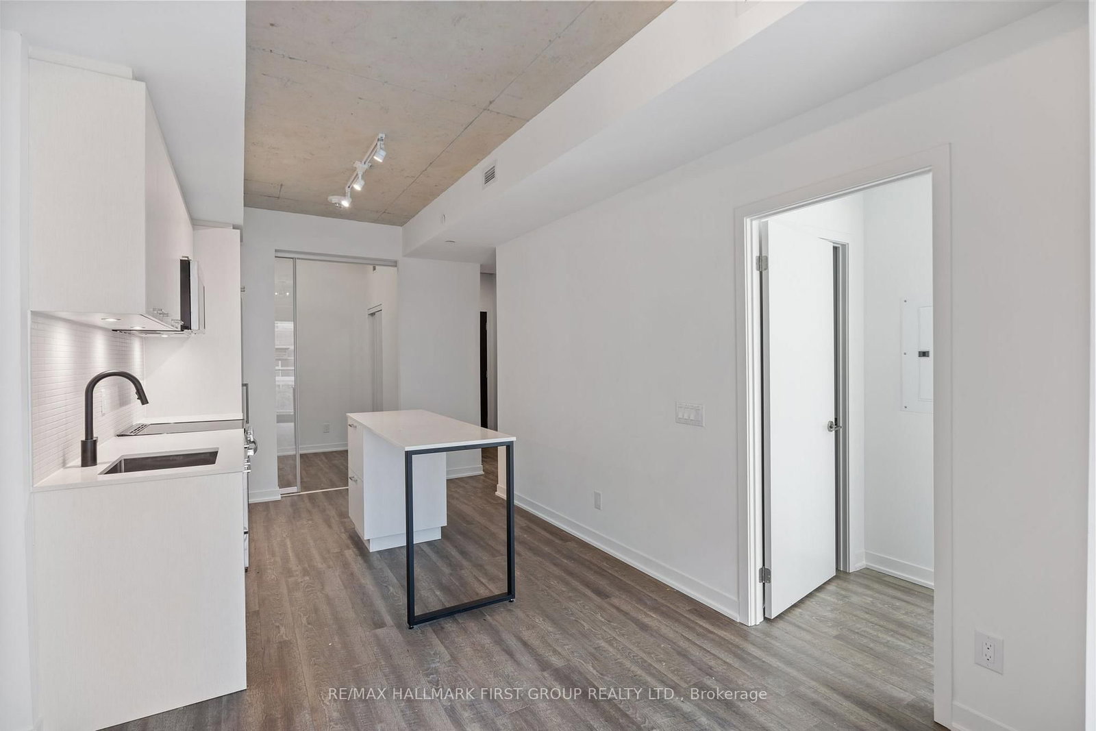 1808 St Clair Avenue W, Unit 408 - Photo 13