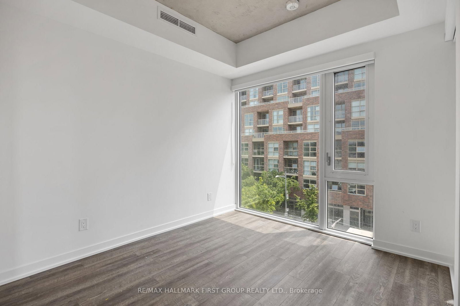 1808 St Clair Avenue W, Unit 408 - Photo 14
