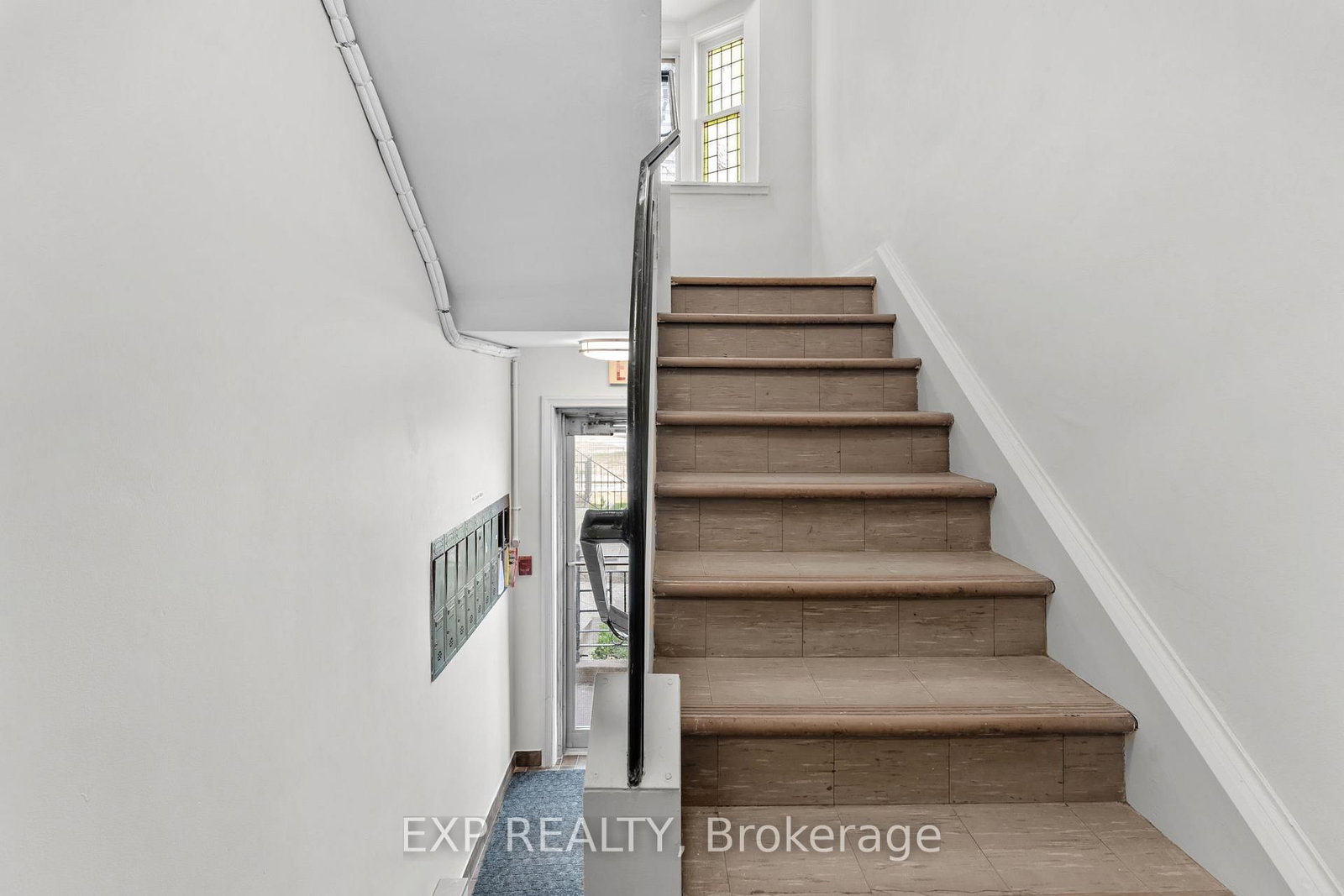 354 Annette Street - Photo 20